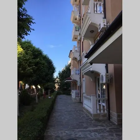 Апартамент С Бассейном И Видом На Море * Sveti Vlas